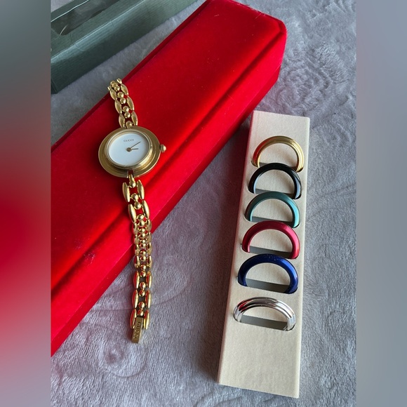 Gucci DRESS watch w/ bezel set🔥🔥🔥